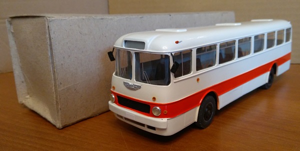 Ikarus 556 / Икарус 556 - white/red